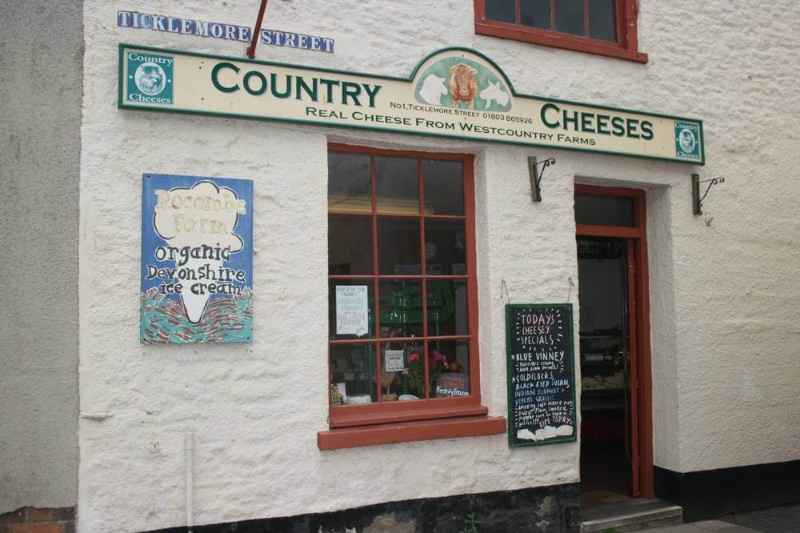 south-hams-country-cheeses-rainy-day-2589-large